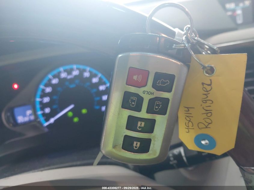 2011 Toyota Sienna Limited VIN: 5TDDK3DC1BS004172 Lot: 43308277