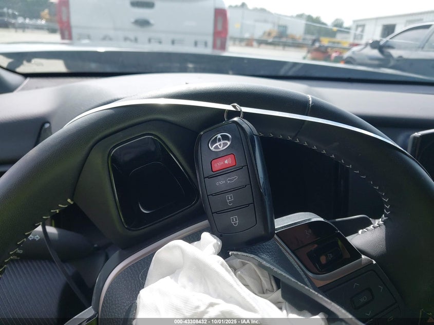 2025 TOYOTA CAMRY SE - 4T1DAACK4SU555896