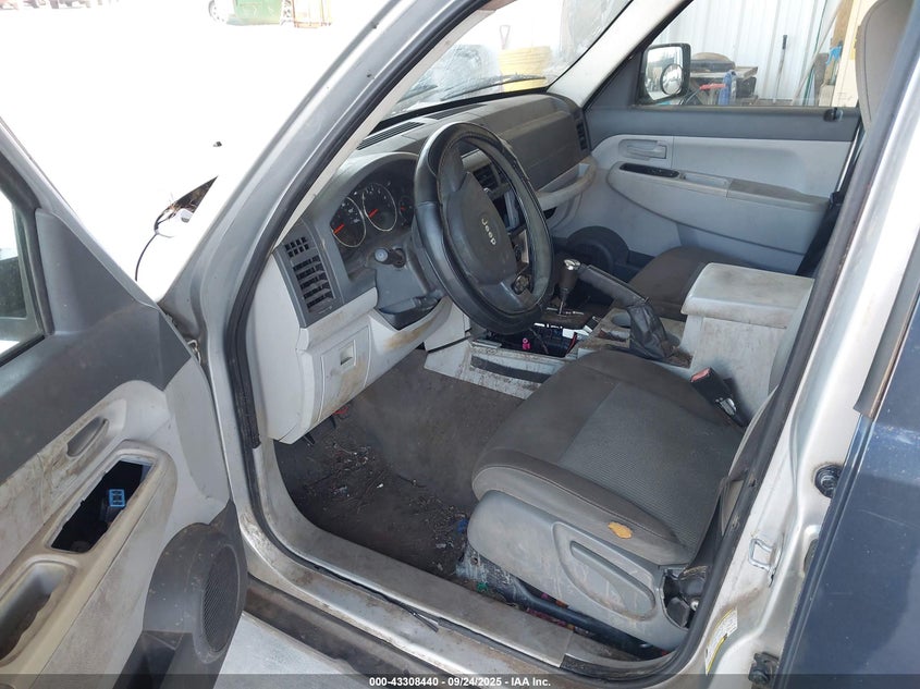 1J8GN28K68W278582 2008 JEEP LIBERTY (NORTH AMERICA) photo no. 5