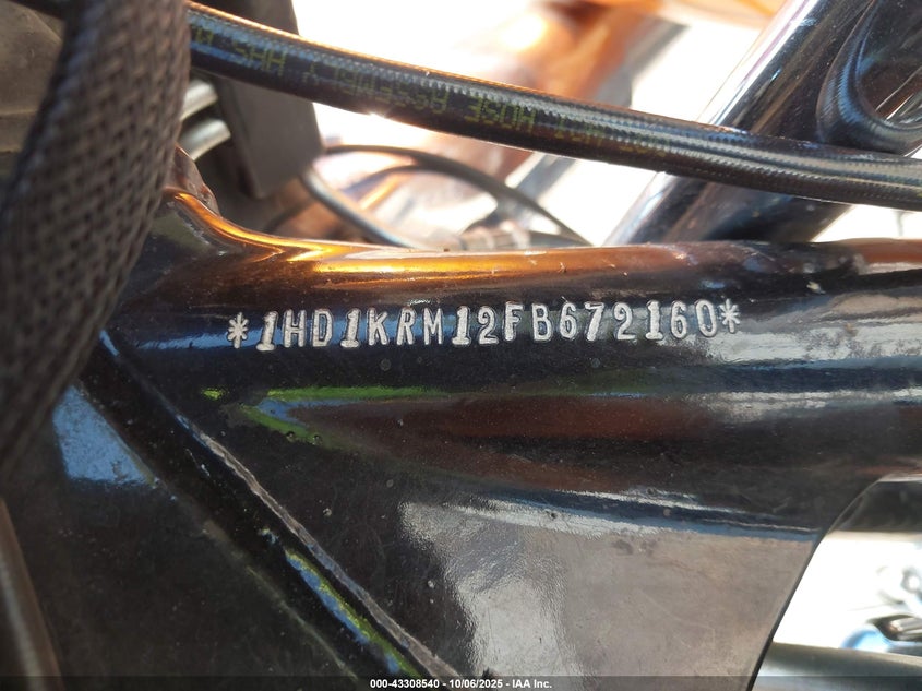 2015 HARLEY-DAVIDSON FLHXS STREET GLIDE SPECIAL - 1HD1KRM12FB672160