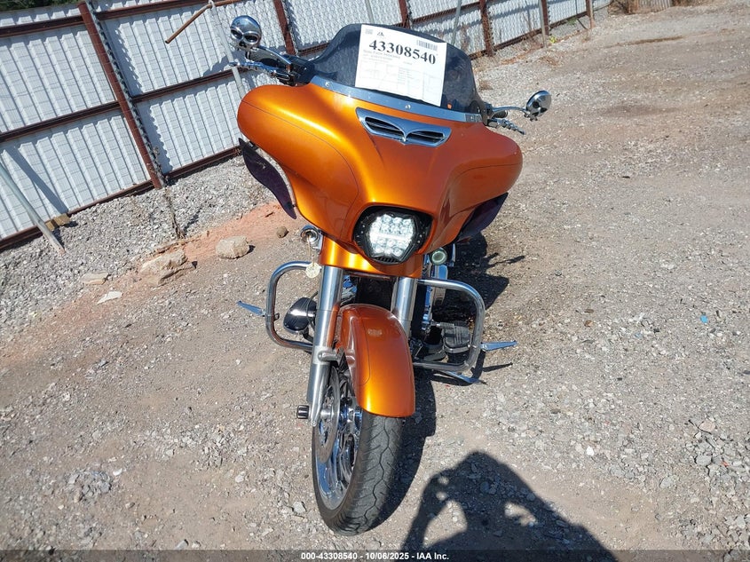 2015 HARLEY-DAVIDSON FLHXS STREET GLIDE SPECIAL - 1HD1KRM12FB672160