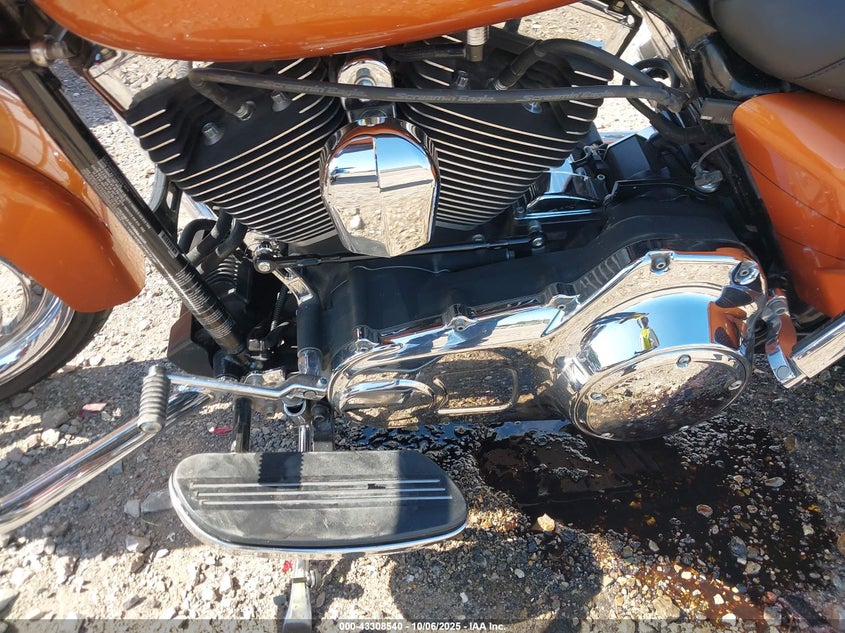 2015 HARLEY-DAVIDSON FLHXS STREET GLIDE SPECIAL - 1HD1KRM12FB672160