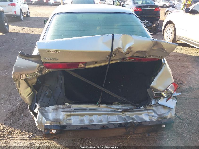 2000 Toyota Camry Le VIN: 4T1BG22K0YU005679 Lot: 43308690