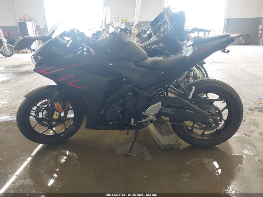 2017 Yamaha Yzfr3 A VIN: MH3RH15Y5HK001599 Lot: 43308724