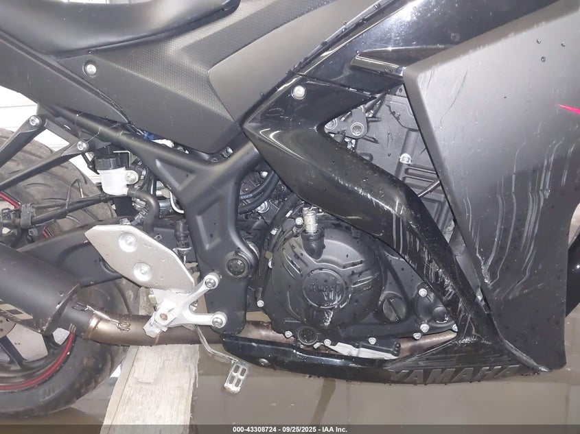 2017 Yamaha Yzfr3 A VIN: MH3RH15Y5HK001599 Lot: 43308724