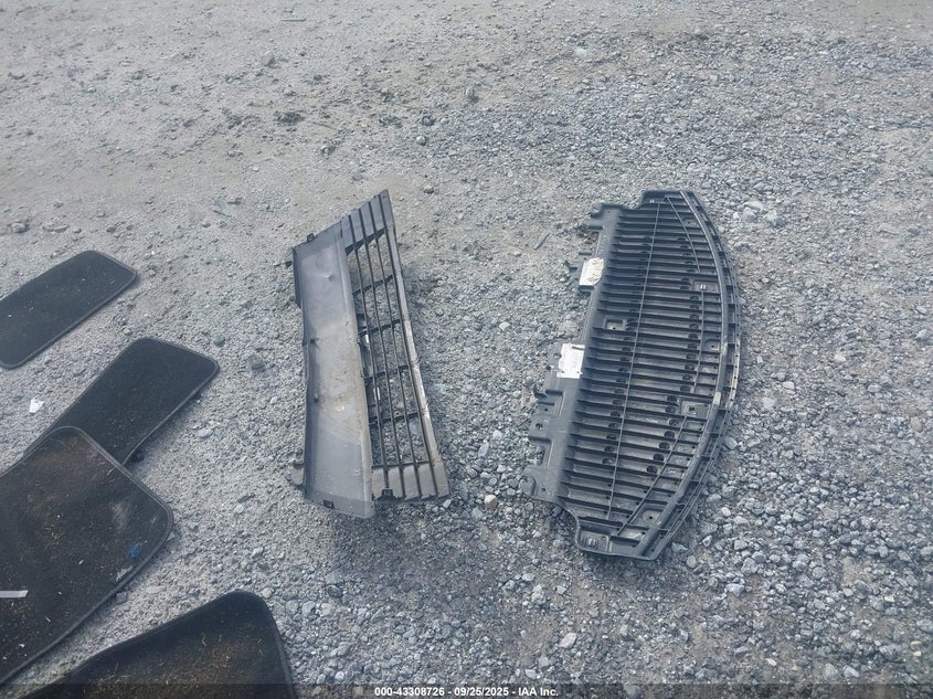 2016 TOYOTA COROLLA LE 5YFBURHEXGP373905