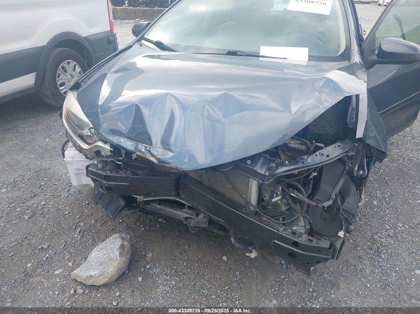 2016 TOYOTA COROLLA LE 5YFBURHEXGP373905