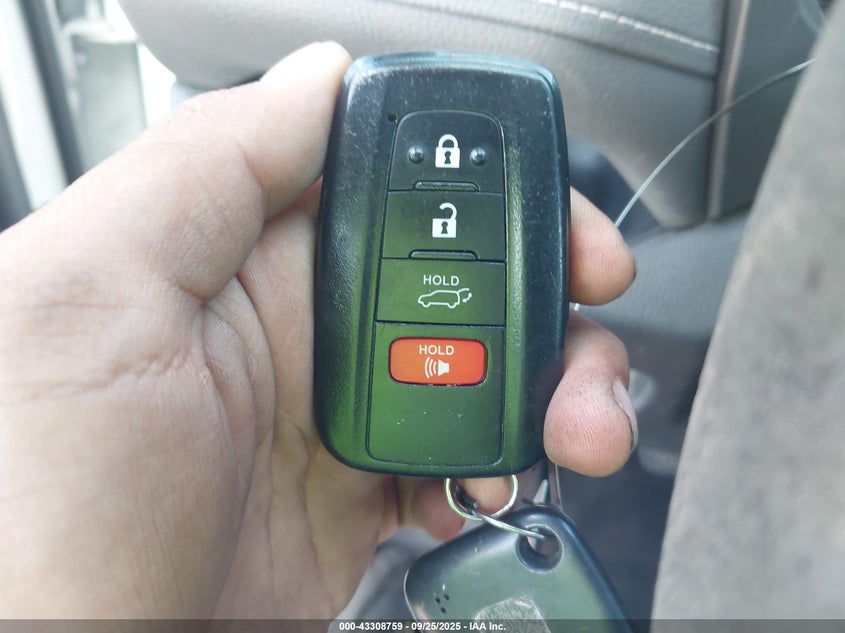 2019 TOYOTA RAV4 XLE - 2T3W1RFV0KC014320