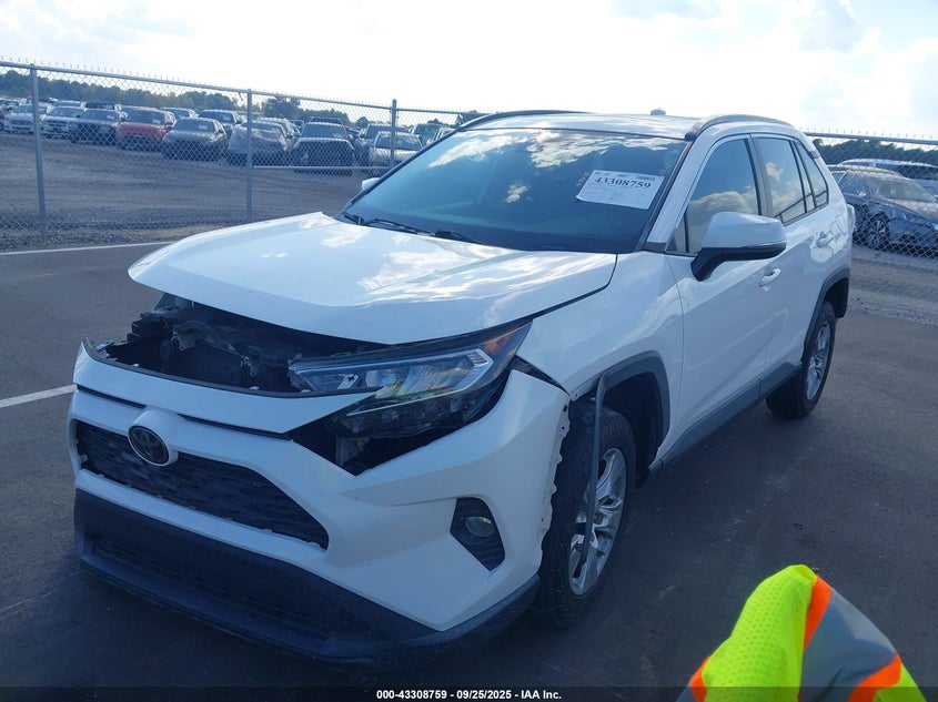 2019 TOYOTA RAV4 XLE - 2T3W1RFV0KC014320