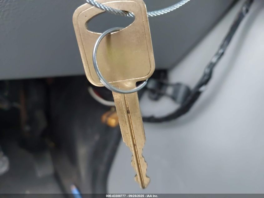 2011 Ford E-350 Super Duty Xl VIN: 1FBNE3BLXBDA70461 Lot: 43308777