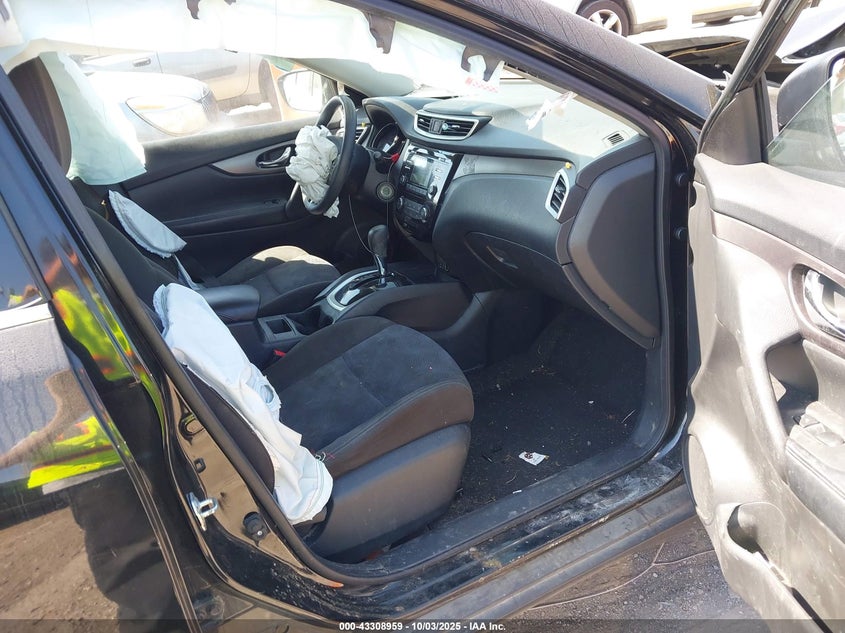 2015 NISSAN ROGUE S - KNMAT2MTXFP563133