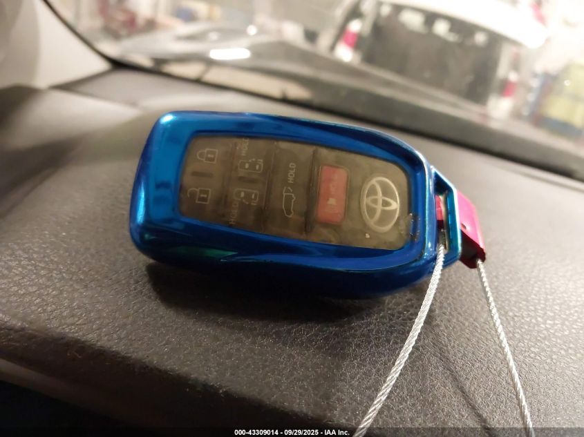 2022 Toyota Sienna Xle VIN: 5TDJRKECXNS097608 Lot: 43309014