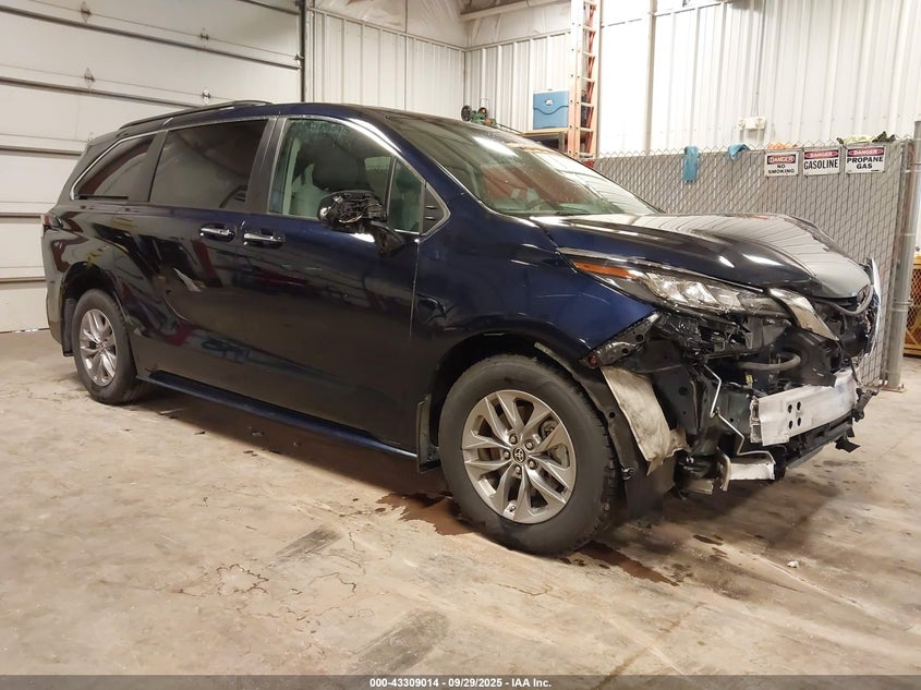 TOYOTA SIENNA - zdjęcie 1