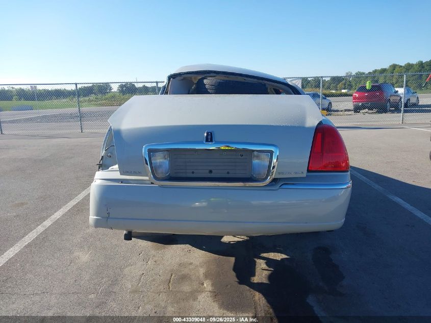 2007 Lincoln Town Car Designer Series VIN: 1LNHM83V17Y636463 Lot: 43309048