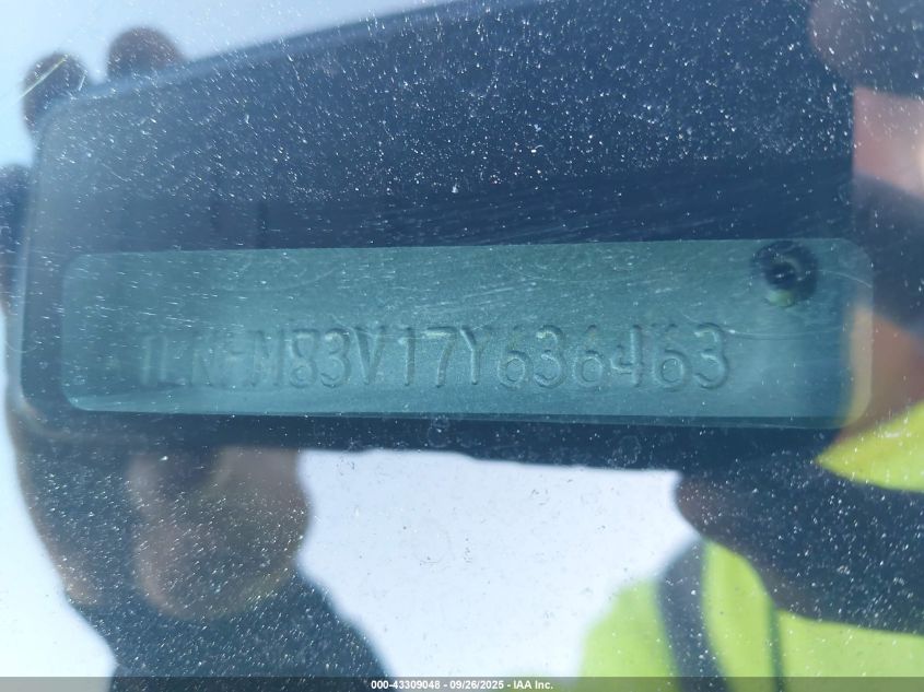 2007 Lincoln Town Car Designer Series VIN: 1LNHM83V17Y636463 Lot: 43309048