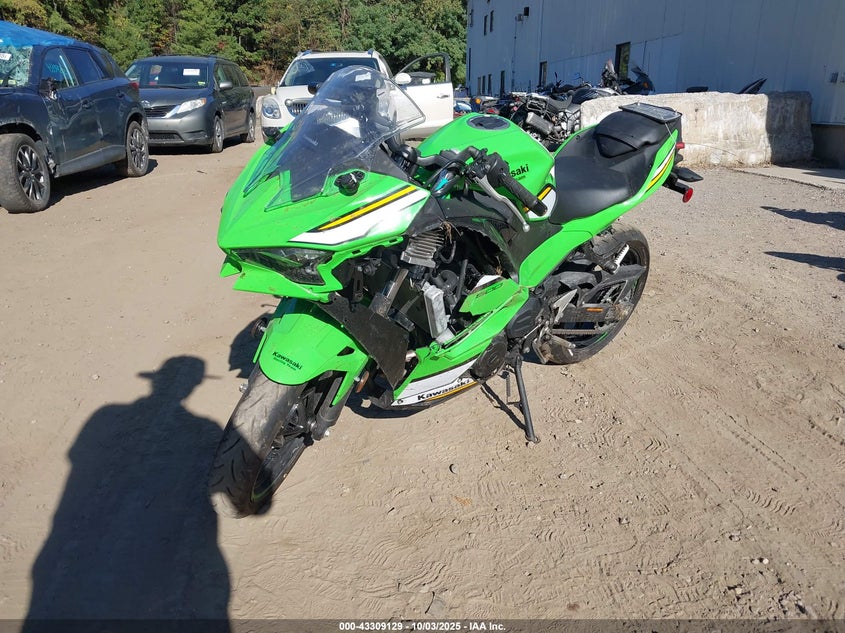ML5EXGH18SDA58471 2025 KAWASAKI NINJA photo no. 2