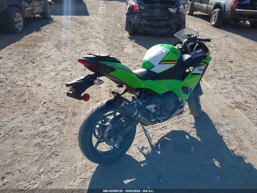 ML5EXGH18SDA58471 2025 KAWASAKI NINJA photo no. 4