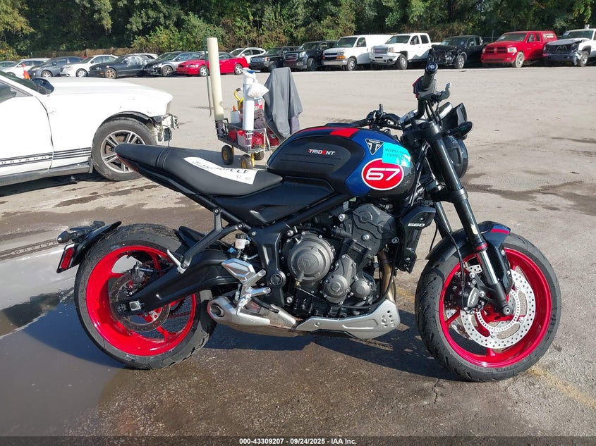 VIN: SMTL21U46TTCK1717 2026 TRIUMPH TRIDENT 660 TRIPLE T