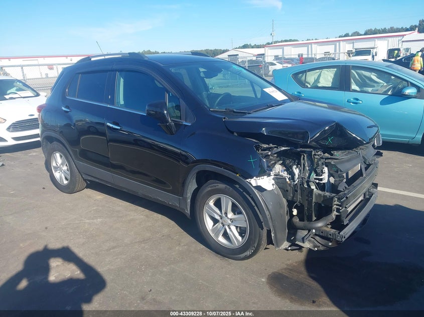 CHEVROLET TRAX FWD LT