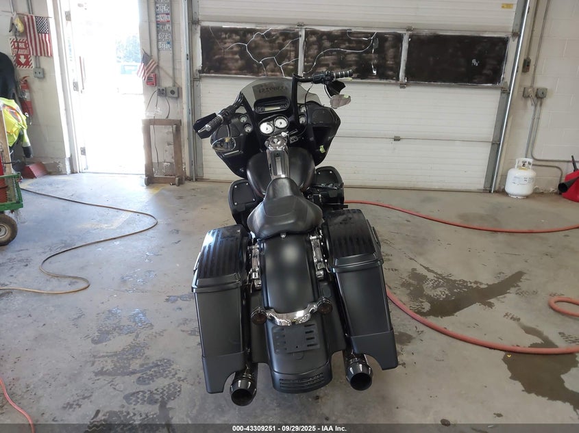 2013 Harley-Davidson Fltrx Road Glide Custom VIN: 1HD1KHM16DB672170 Lot: 43309251