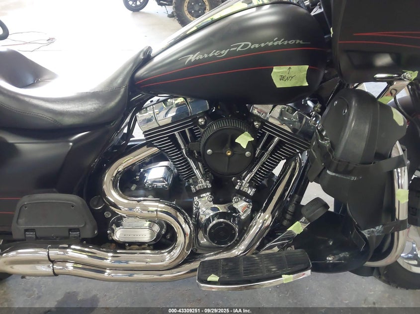 2013 Harley-Davidson Fltrx Road Glide Custom VIN: 1HD1KHM16DB672170 Lot: 43309251