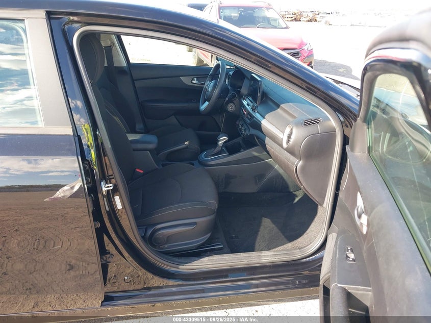 3KPF24AD3ME298506 2021 KIA FORTE photo no. 5