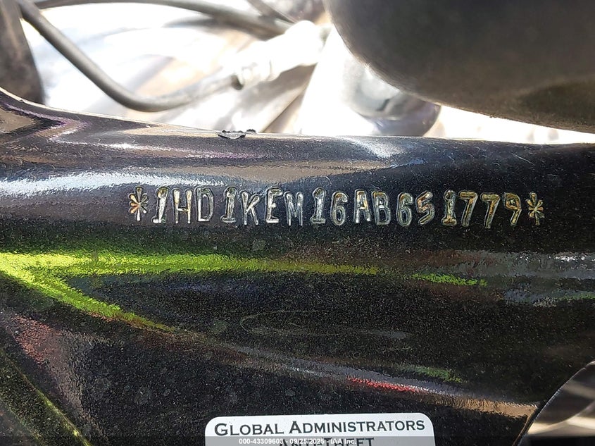 2010 Harley-Davidson Flhtk VIN: 1HD1KEM16AB651779 Lot: 43309603