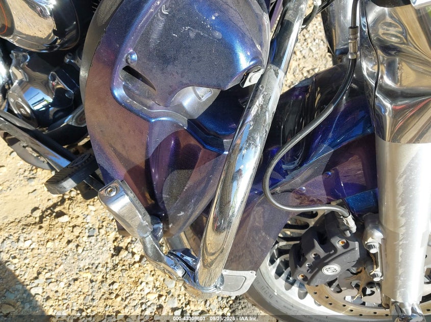 2010 Harley-Davidson Flhtk VIN: 1HD1KEM16AB651779 Lot: 43309603