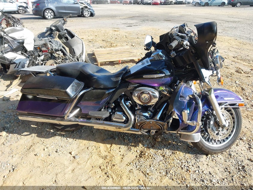 2010 Harley-Davidson Flhtk VIN: 1HD1KEM16AB651779 Lot: 43309603