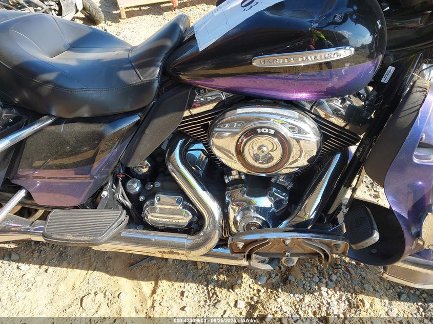 2010 Harley-Davidson Flhtk VIN: 1HD1KEM16AB651779 Lot: 43309603