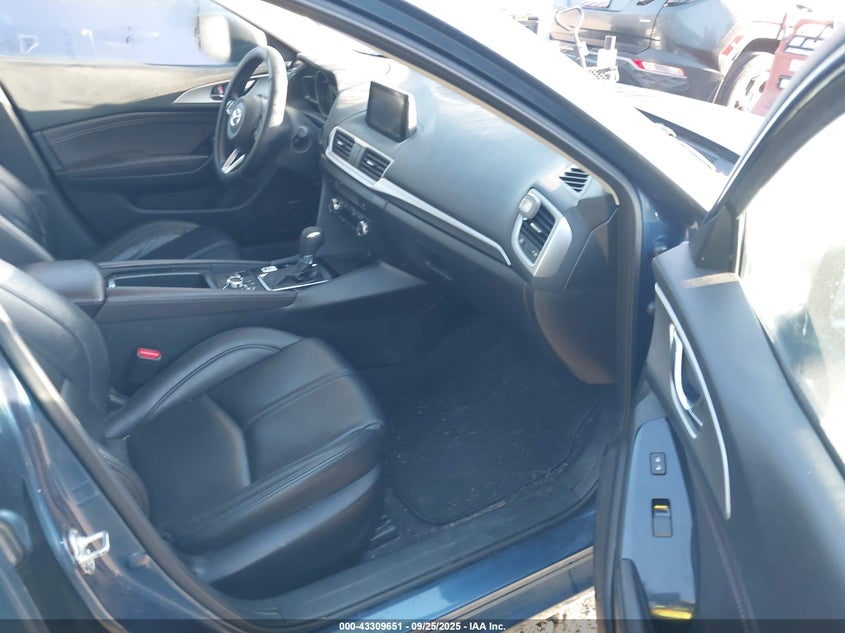 2018 Mazda 3 2.5 Azda3 Touring Blue Lot 111043309651 Vin JM1BN1V33J1157102