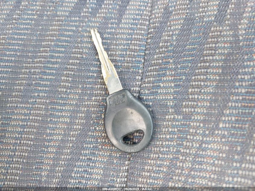 2000 Nissan Frontier Desert Runner Se-V6/Desert Runner Xe-V6 VIN: 1N6ED26T9YC303924 Lot: 43309707