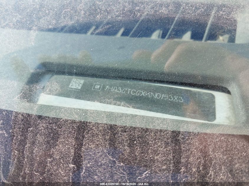 2019 Chevrolet Express Cutaway Work Van VIN: 1HA3GTCGXKN015383 Lot: 43309758