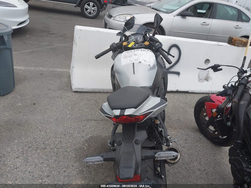 2025 Kawasaki Zx400 S VIN: ML5ZXCS16SDA39811 Lot: 43309828