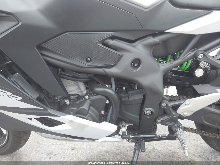 2025 Kawasaki Zx400 S VIN: ML5ZXCS16SDA39811 Lot: 43309828