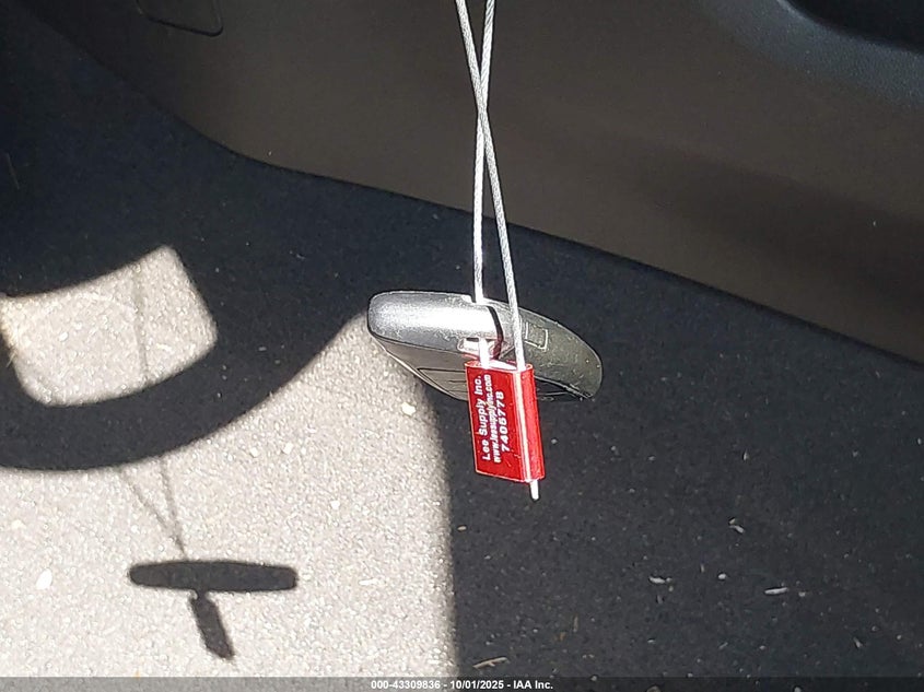 2022 CHEVROLET SILVERADO 1500 4WD  STANDARD BED LT - 2GCUDDED8N1502033