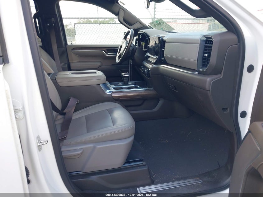 2022 CHEVROLET SILVERADO 1500 4WD  STANDARD BED LT - 2GCUDDED8N1502033