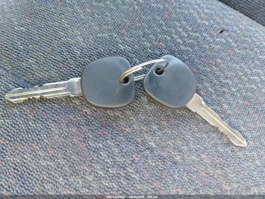 2000 Chevrolet Astro VIN: 1GCDM19W6YB126303 Lot: 43309927