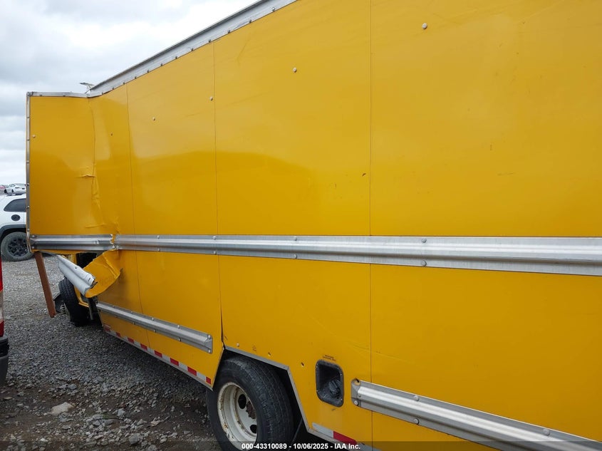 2016 Ford E-350 Cutaway VIN: 1FDWE3FSXGDC41830 Lot: 43310089