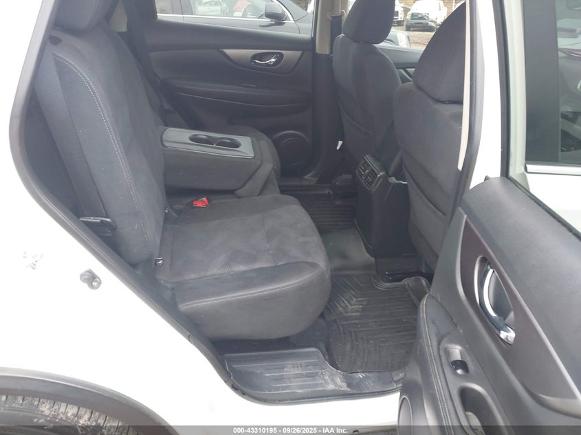 2016 NISSAN ROGUE auction photo 8