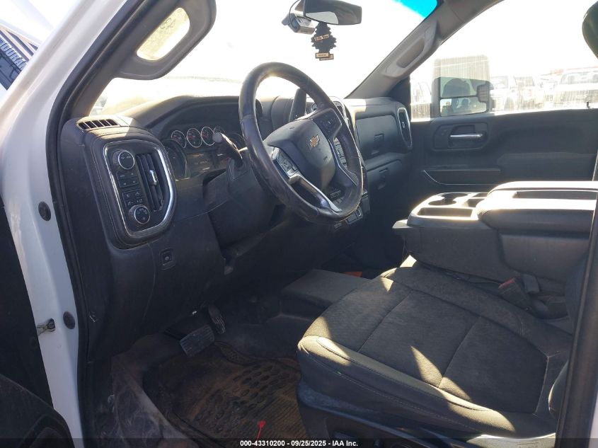 2022 Chevrolet Silverado 3500Hd Chassis Lt VIN: 1GB4YTEYXNF340257 Lot: 43310200