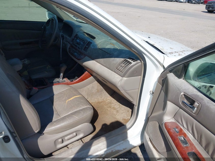 4T1BE32K12U060208 2002 TOYOTA CAMRY photo no. 5