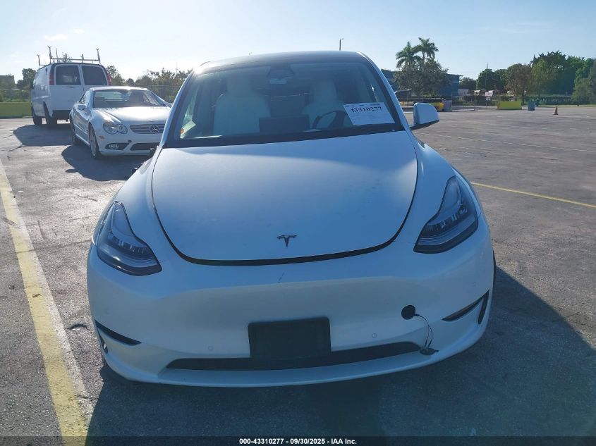 2022 Tesla Model Y Long Range Dual Motor All-Wheel Drive VIN: 7SAYGAEEXNF468922 Lot: 43310277