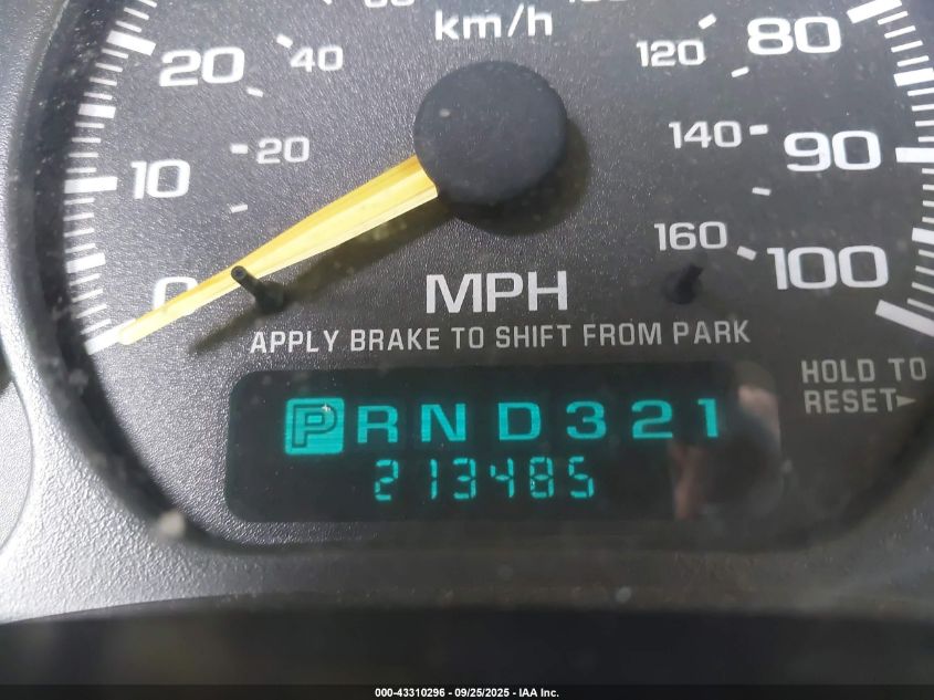 2000 Chevrolet Silverado 1500 VIN: 2GCEC19W3Y1132597 Lot: 43310296