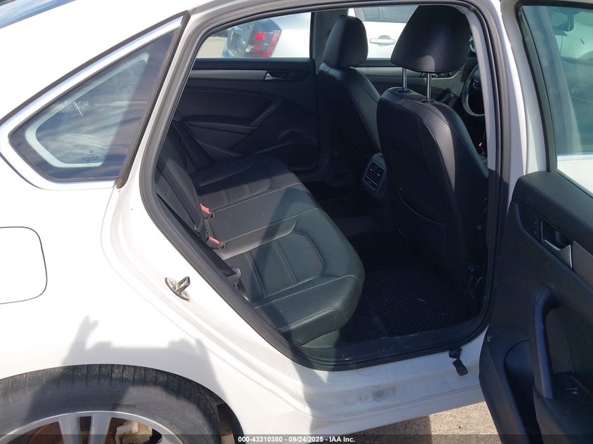 2014 VOLKSWAGEN PASSAT 1.8T SE 1VWBT7A34EC050694