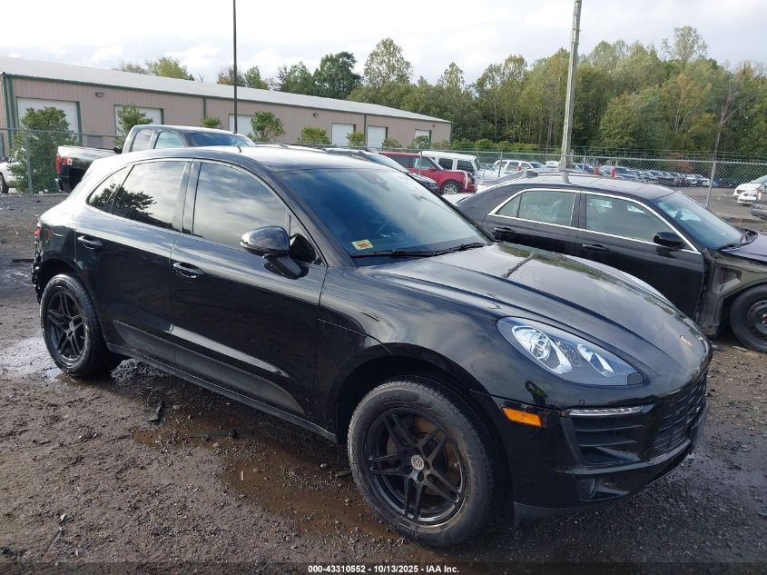 PORSCHE MACAN