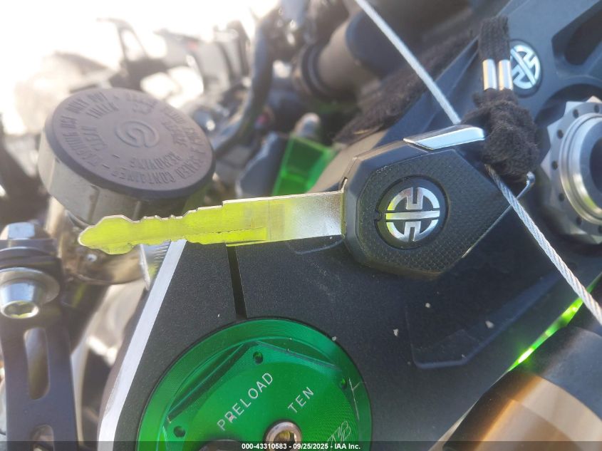 2015 Kawasaki Zx1000 N VIN: JKAZXCN18FA002128 Lot: 43310583