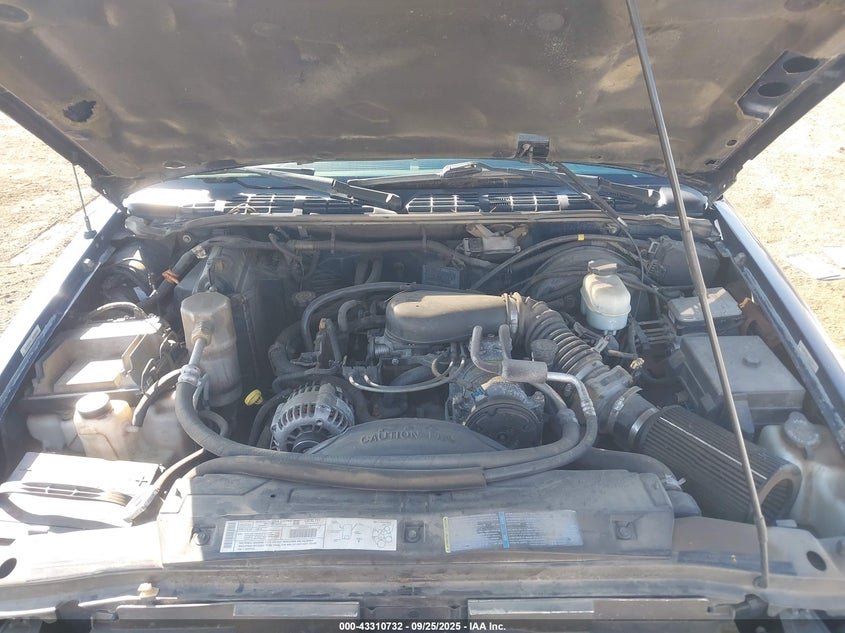 2002 GMC Sonoma Sls VIN: 1GTCT19W328116153 Lot: 43310732