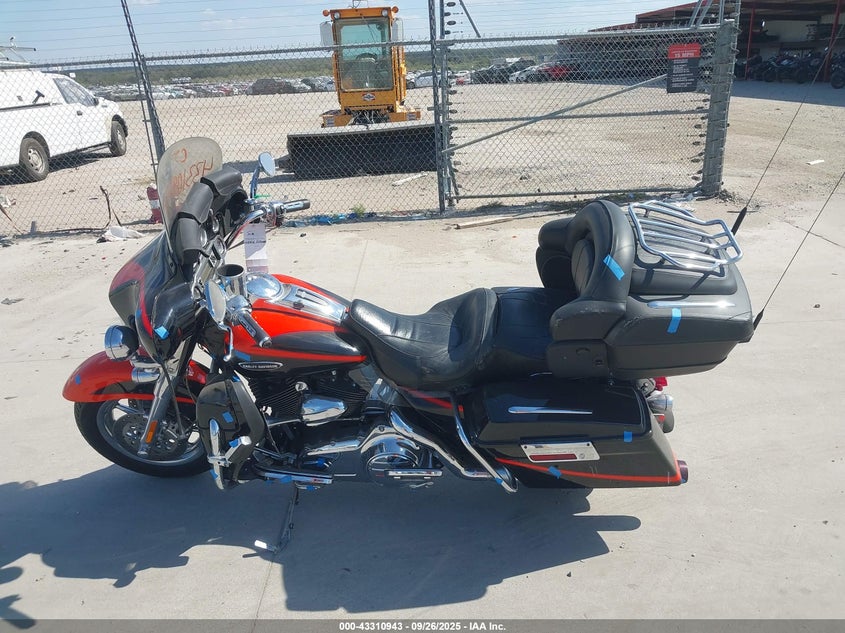 2007 HARLEY-DAVIDSON FLHTCUSE - 1HD1PR8107Y953805