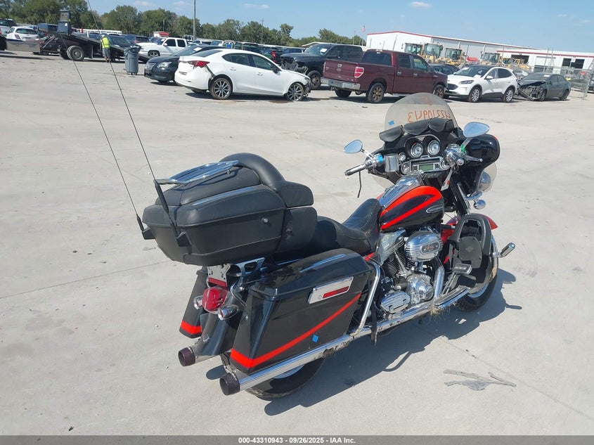 2007 HARLEY-DAVIDSON FLHTCUSE - 1HD1PR8107Y953805